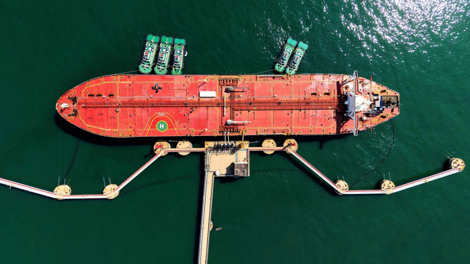 Yuan Settlements Hit $1 Trillion a Day. The Petrodollar System Is Being Stress-Tested.