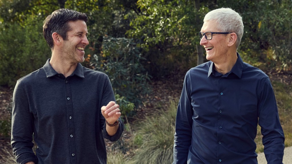 Apple's Hardware Chief Takes Over. The Question Is Whether He Can Fix the Software Problem.