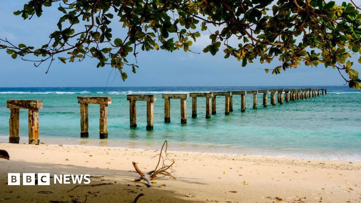 Taiwan Sends a Minister to Its Loneliest Island