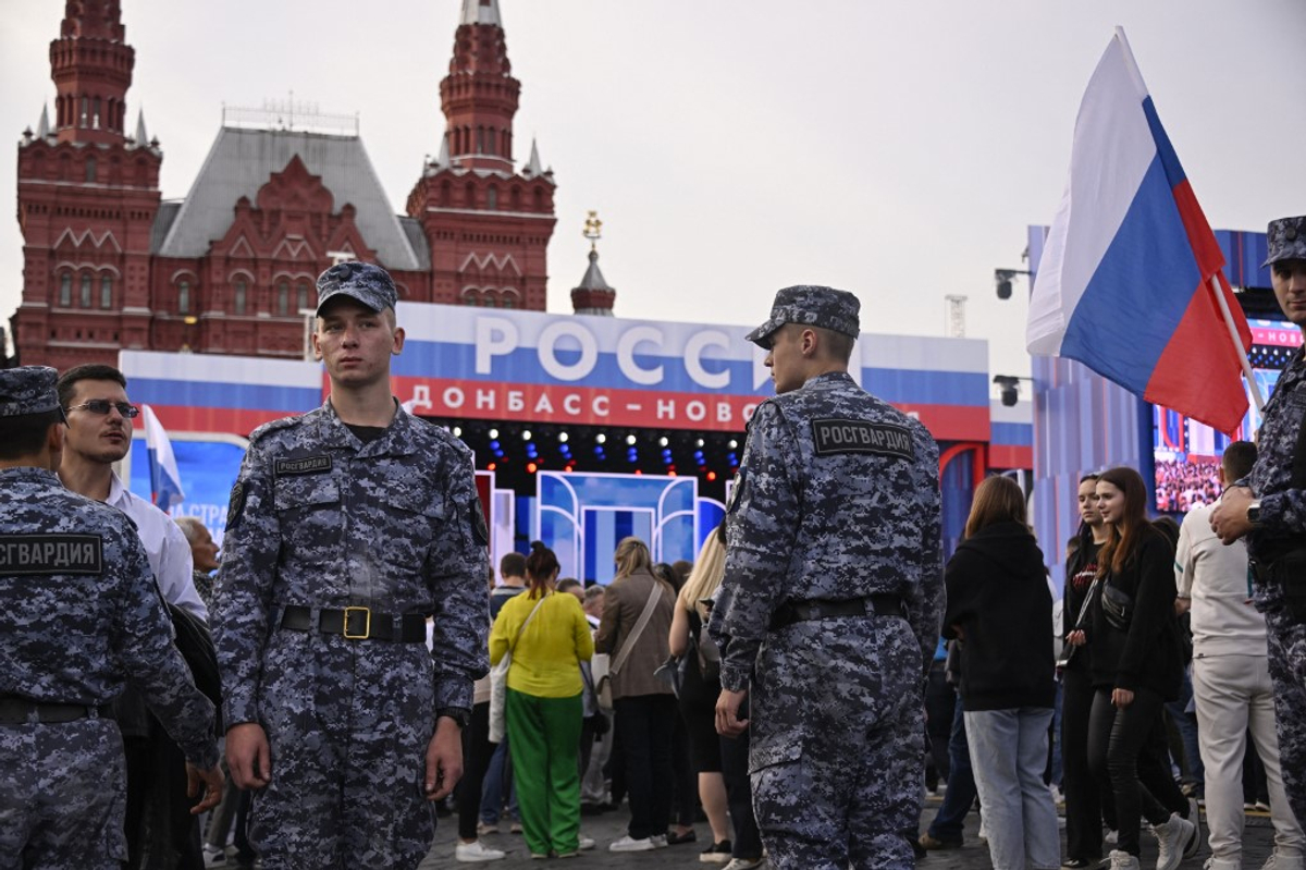 Russia Lost Ground in Ukraine for the First Time Since 2024. Ukraine Raised Its Nuclear Preparedness.