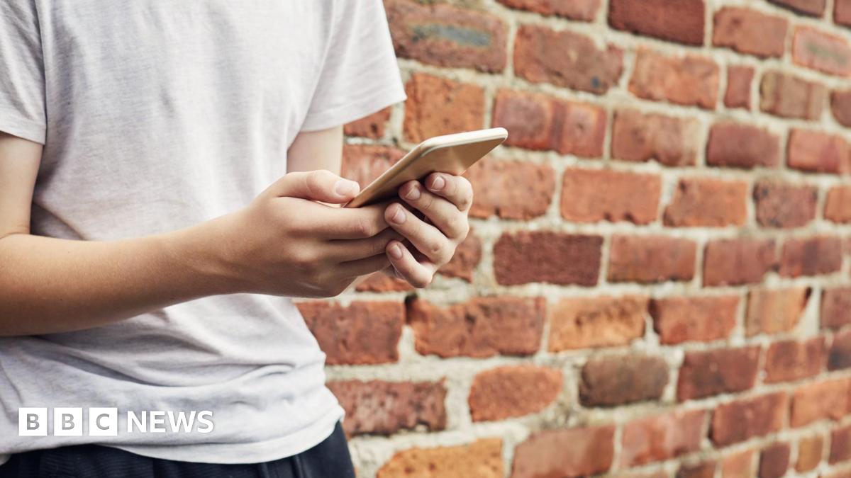 The UK Banned Social Media for Kids. It Just Doesn't Know How Yet.