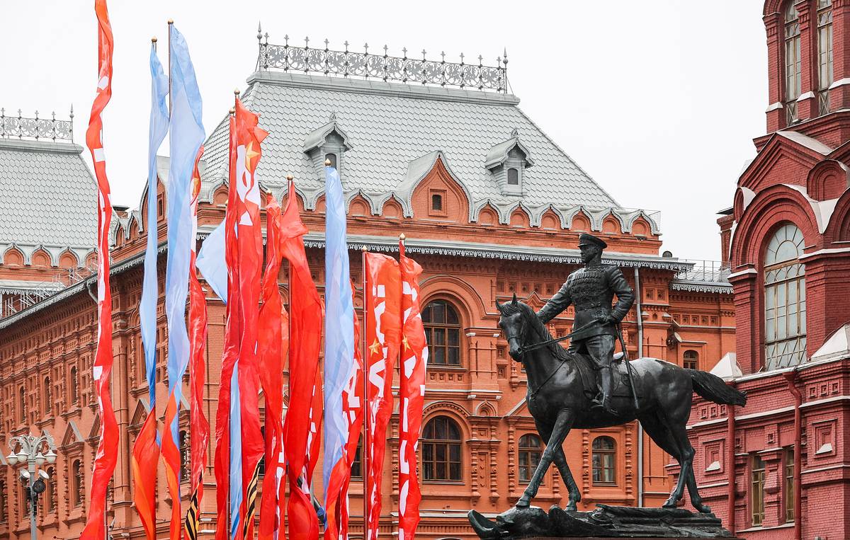Russia's Victory Day Ceasefire Is Already Over
