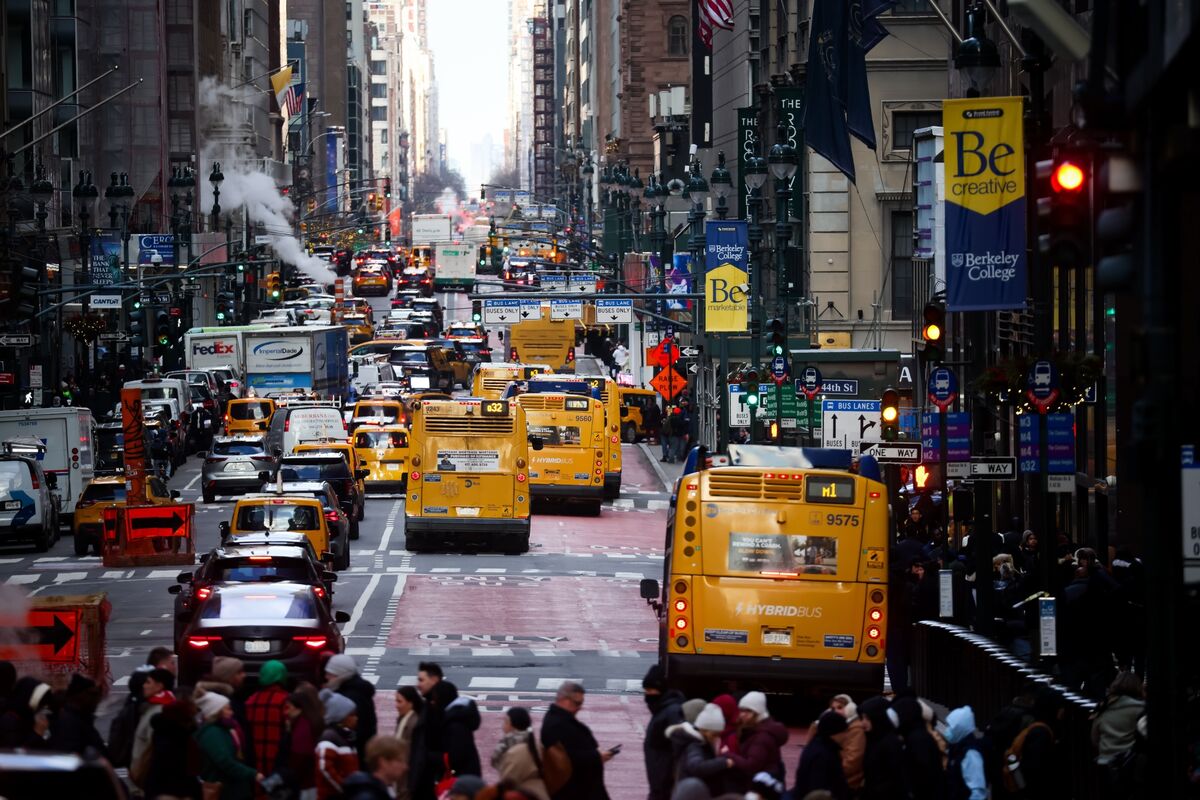 New York's Commuter Rail Is Seven Days From Its First Strike in 30 Years